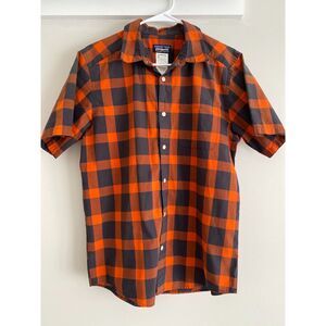 Patagonia Organic Cotton Red Black Gingham Short Sleeve Button Up Mens Small